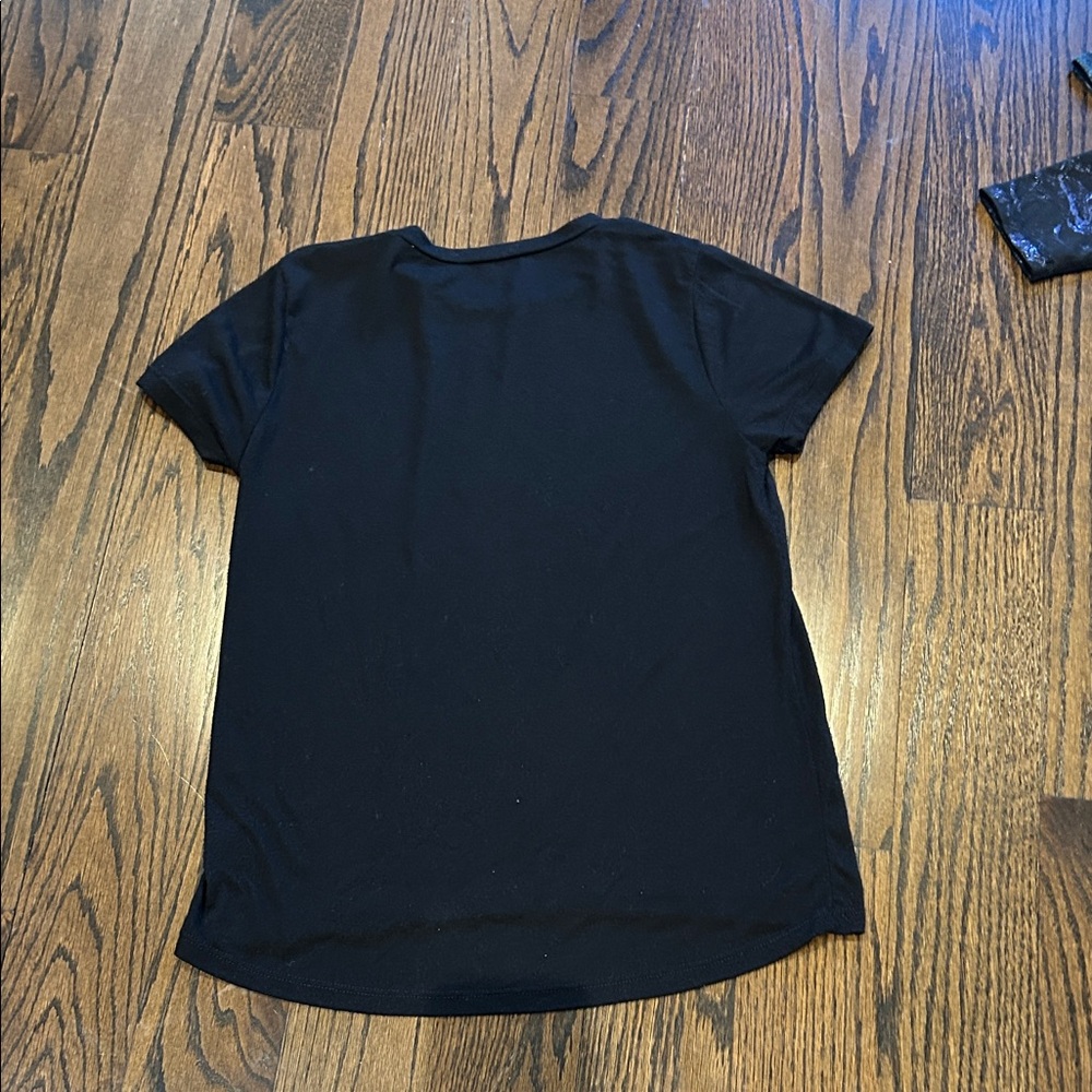 Red Hot Chili Peppers Black Tee with Red Starburst Logo - Picture 3 of 3
